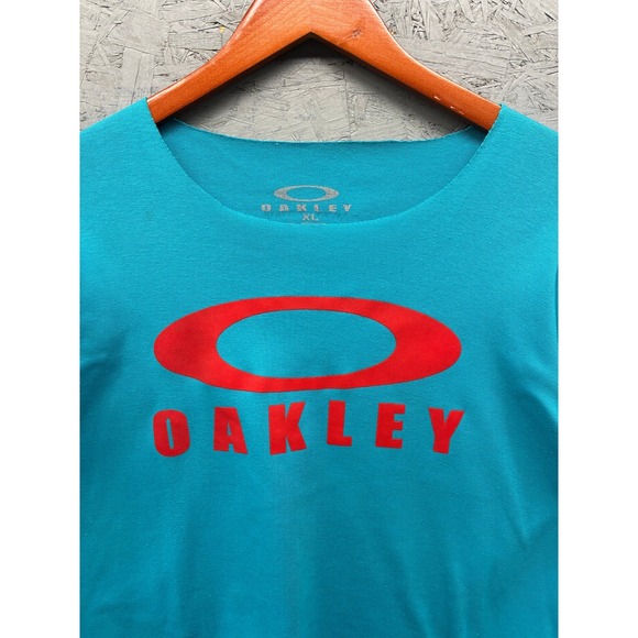 Oakley Long Sleeve Graphic T Shirt Men's XL Blue Red Logo Cotton - Picture 2 of 13